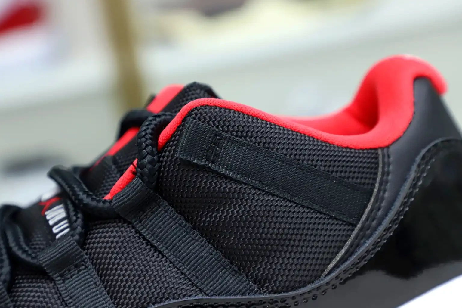 Kimikick BRED RETRO AIR JORDAN 11 LOW 0730
